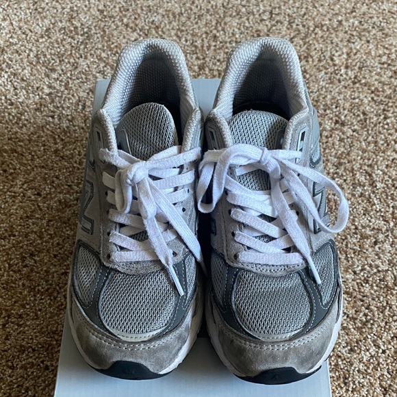 New Balance Gray and White Running Shoes - Picture 2 of 6